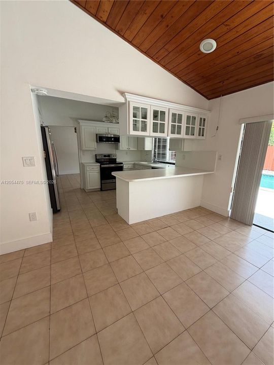 В аренду: $4,350 (4 спален, 2 ванн, 2649 Квадратных фут)