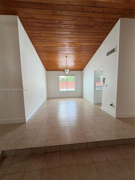 В аренду: $4,350 (4 спален, 2 ванн, 2649 Квадратных фут)