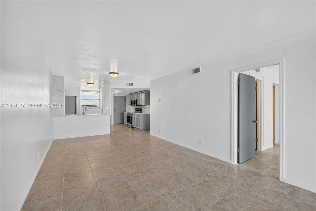En Venta: $235,000 (2 camas, 2 baños, 920 Pies cuadrados)