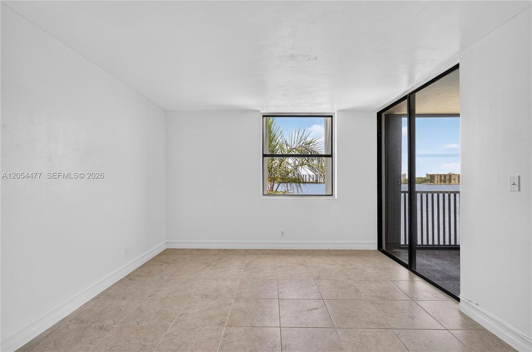 En Venta: $235,000 (2 camas, 2 baños, 920 Pies cuadrados)