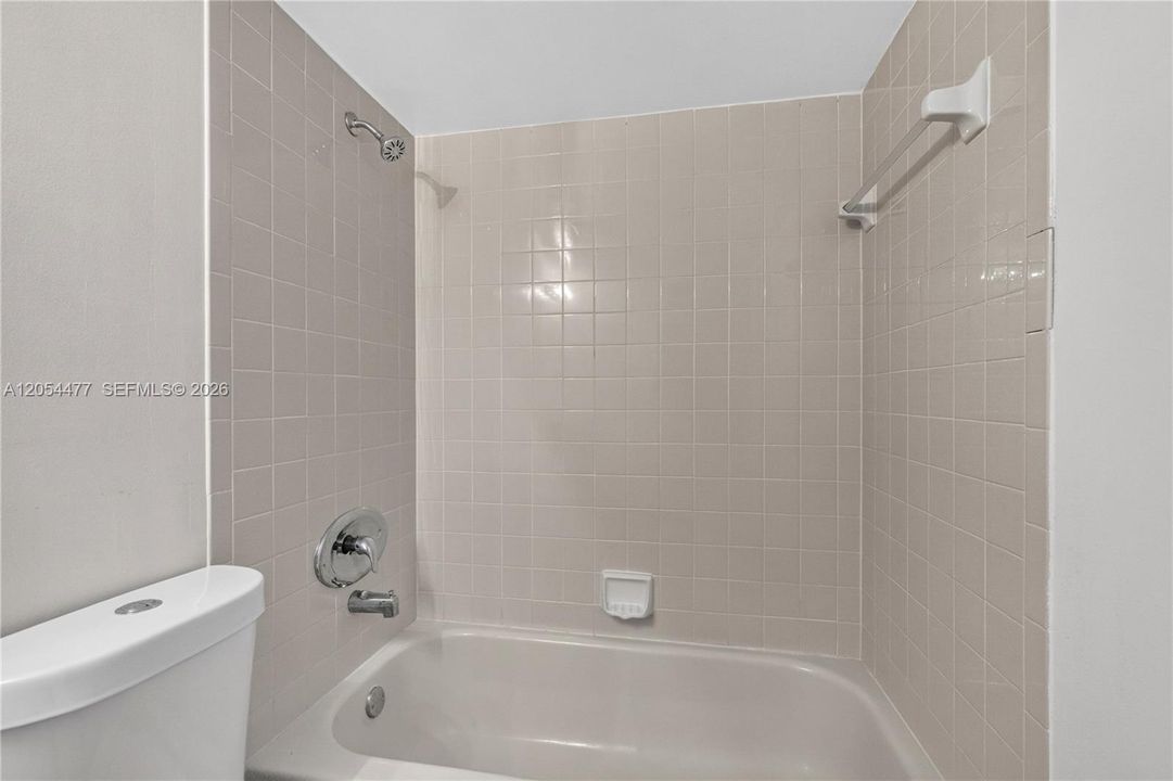 En Venta: $235,000 (2 camas, 2 baños, 920 Pies cuadrados)