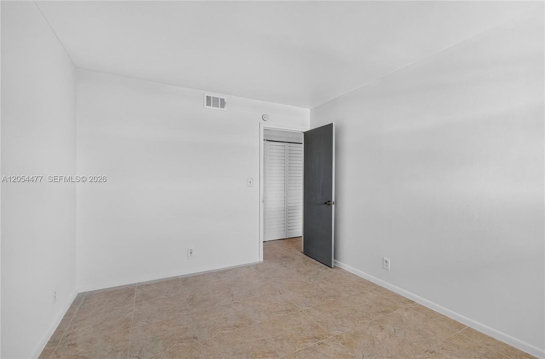 En Venta: $235,000 (2 camas, 2 baños, 920 Pies cuadrados)