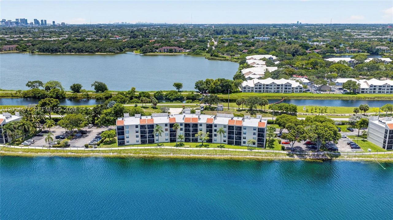 En Venta: $235,000 (2 camas, 2 baños, 920 Pies cuadrados)