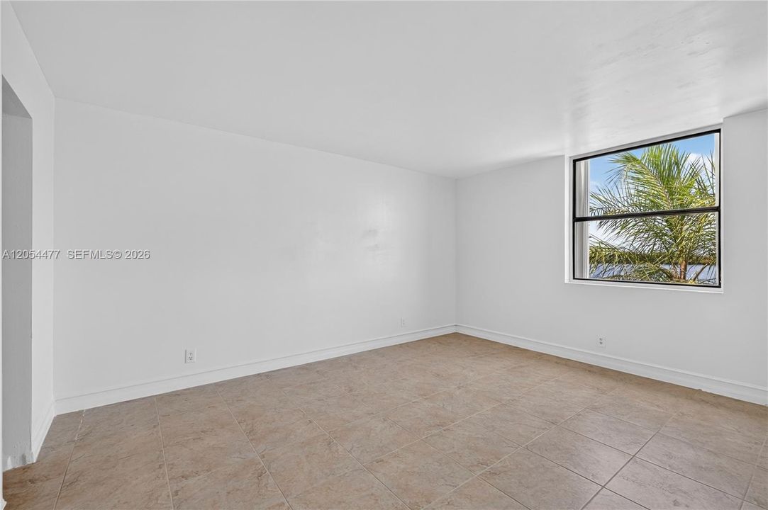 En Venta: $235,000 (2 camas, 2 baños, 920 Pies cuadrados)