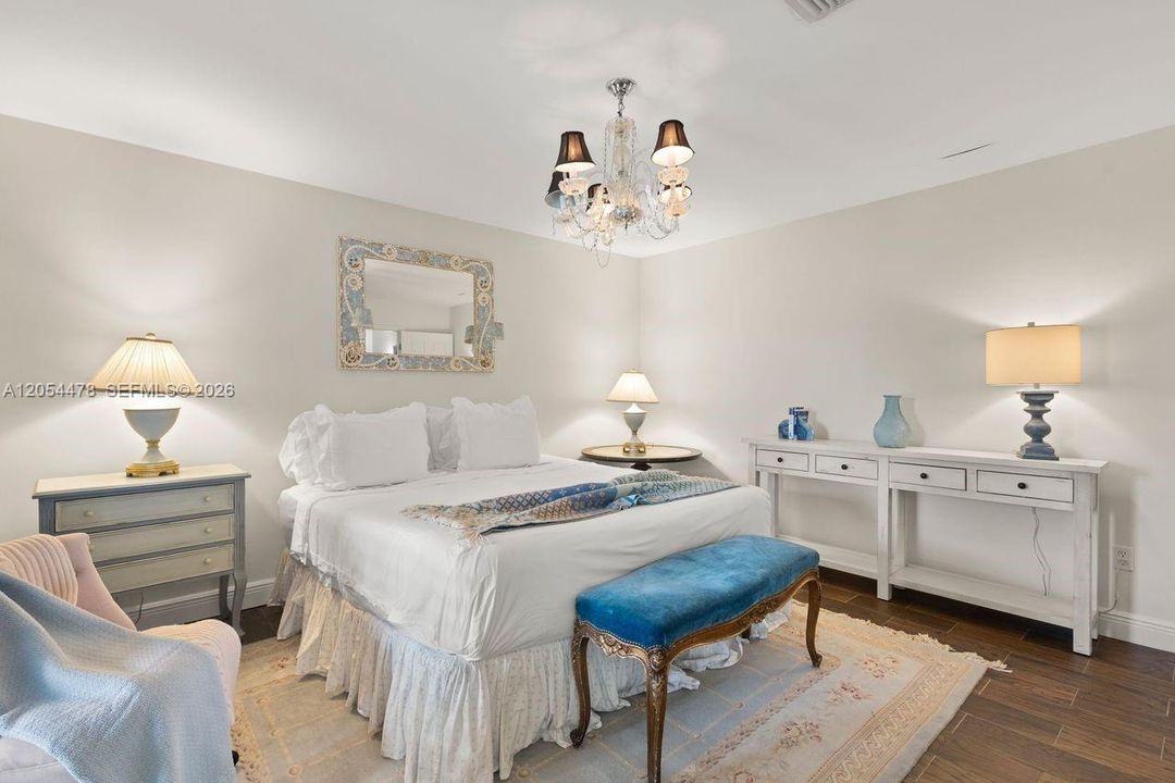 En Venta: $435,000 (2 camas, 2 baños, 1039 Pies cuadrados)
