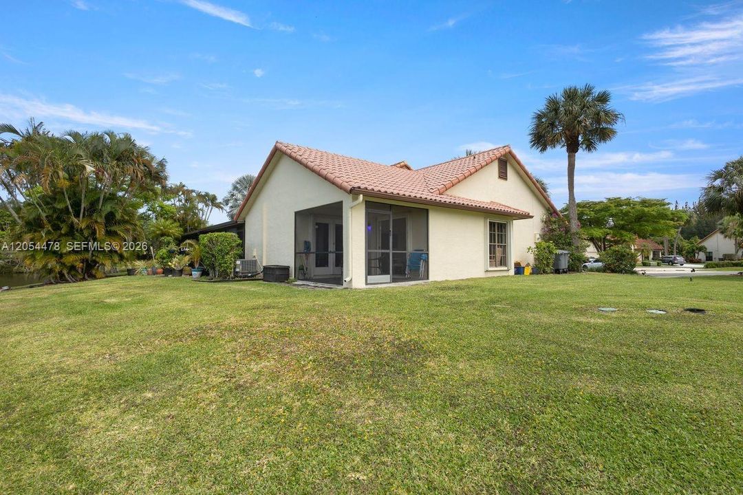 En Venta: $435,000 (2 camas, 2 baños, 1039 Pies cuadrados)