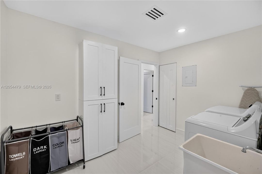 En Venta: $825,000 (2 camas, 2 baños, 1520 Pies cuadrados)