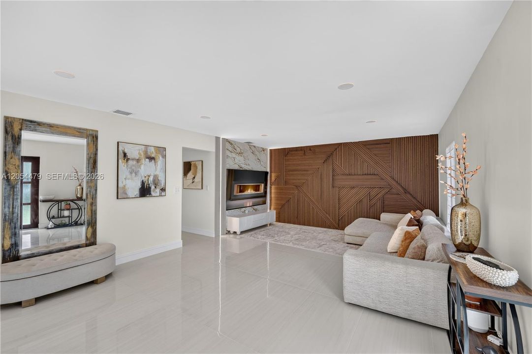 En Venta: $825,000 (2 camas, 2 baños, 1520 Pies cuadrados)