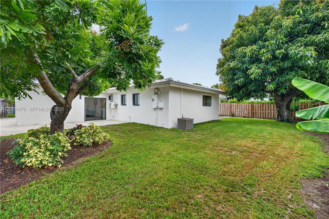 En Venta: $825,000 (2 camas, 2 baños, 1520 Pies cuadrados)