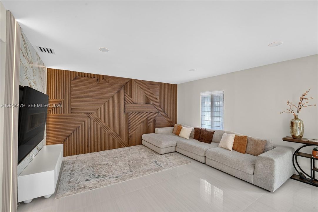 En Venta: $825,000 (2 camas, 2 baños, 1520 Pies cuadrados)