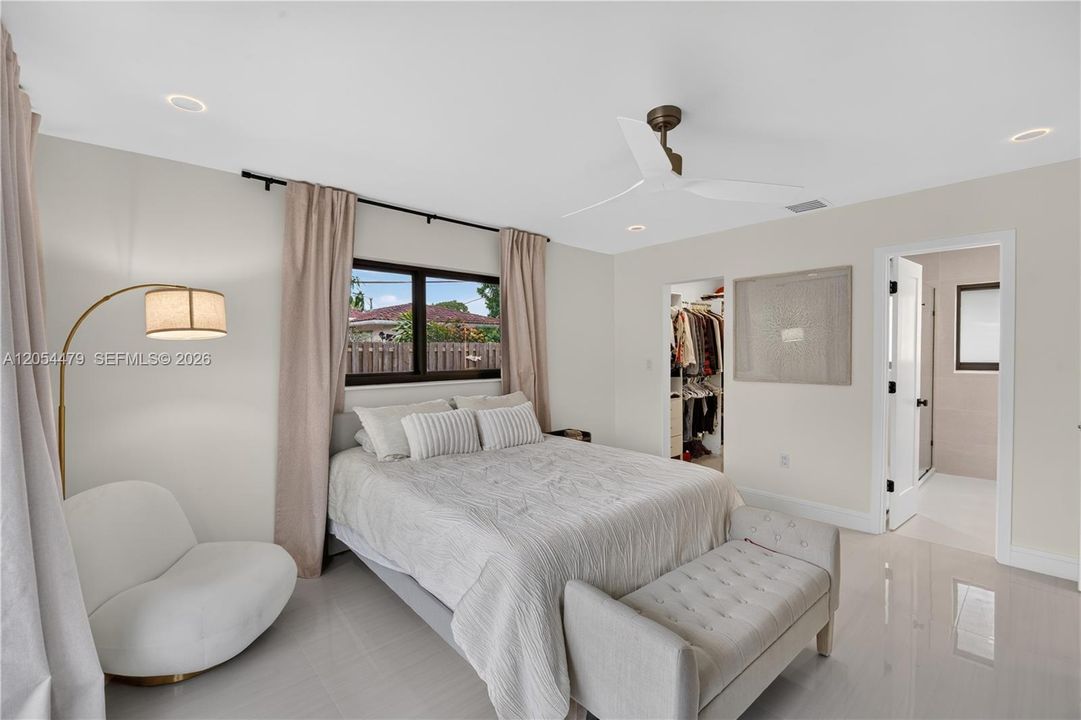 En Venta: $825,000 (2 camas, 2 baños, 1520 Pies cuadrados)