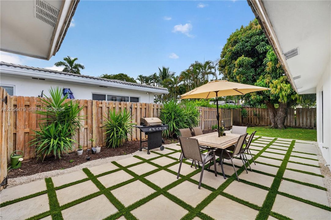 En Venta: $825,000 (2 camas, 2 baños, 1520 Pies cuadrados)