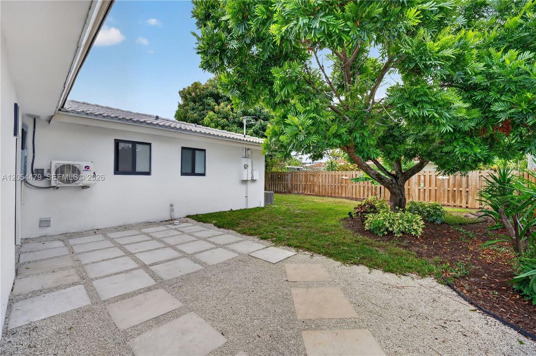 En Venta: $825,000 (2 camas, 2 baños, 1520 Pies cuadrados)