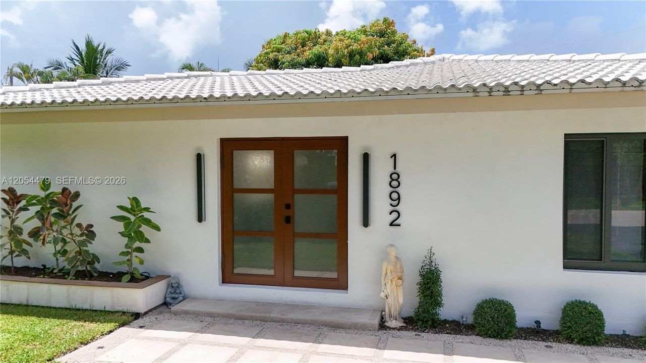 En Venta: $825,000 (2 camas, 2 baños, 1520 Pies cuadrados)