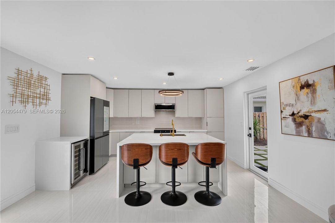 En Venta: $825,000 (2 camas, 2 baños, 1520 Pies cuadrados)
