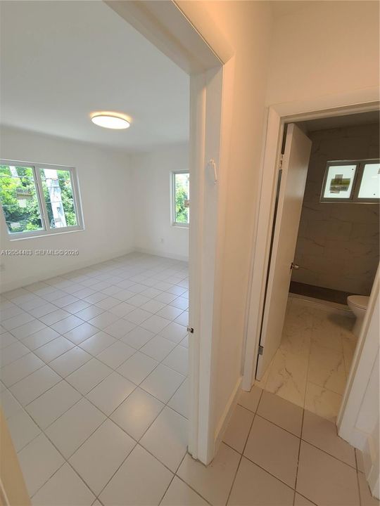 В аренду: $2,250 (1 спален, 1 ванн, 700 Квадратных фут)
