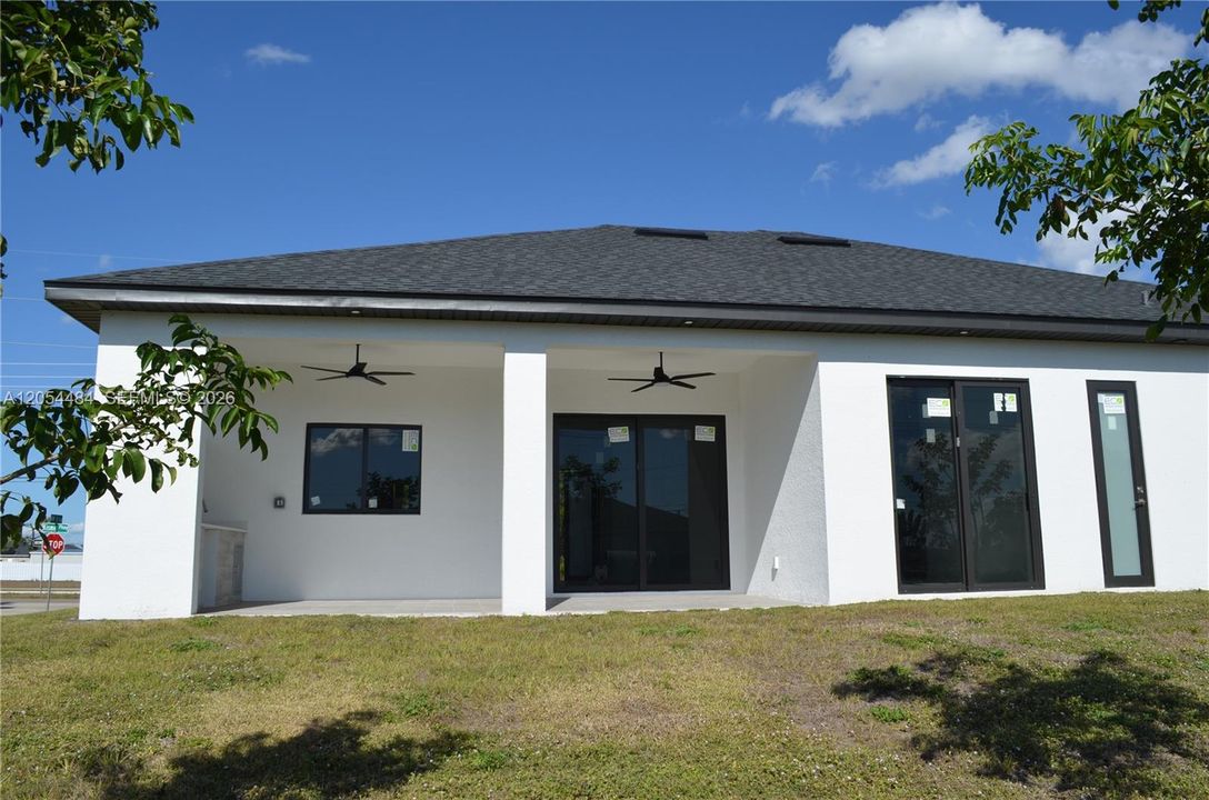 En Venta: $389,000 (4 camas, 2 baños, 0 Pies cuadrados)