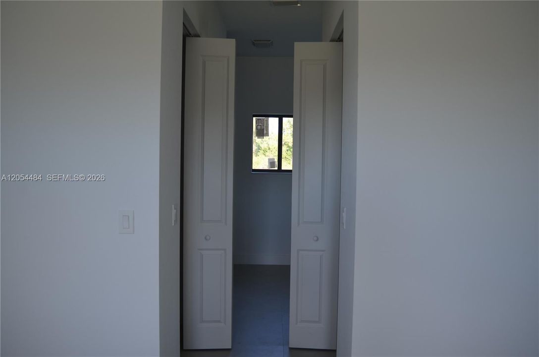 En Venta: $389,000 (4 camas, 2 baños, 0 Pies cuadrados)