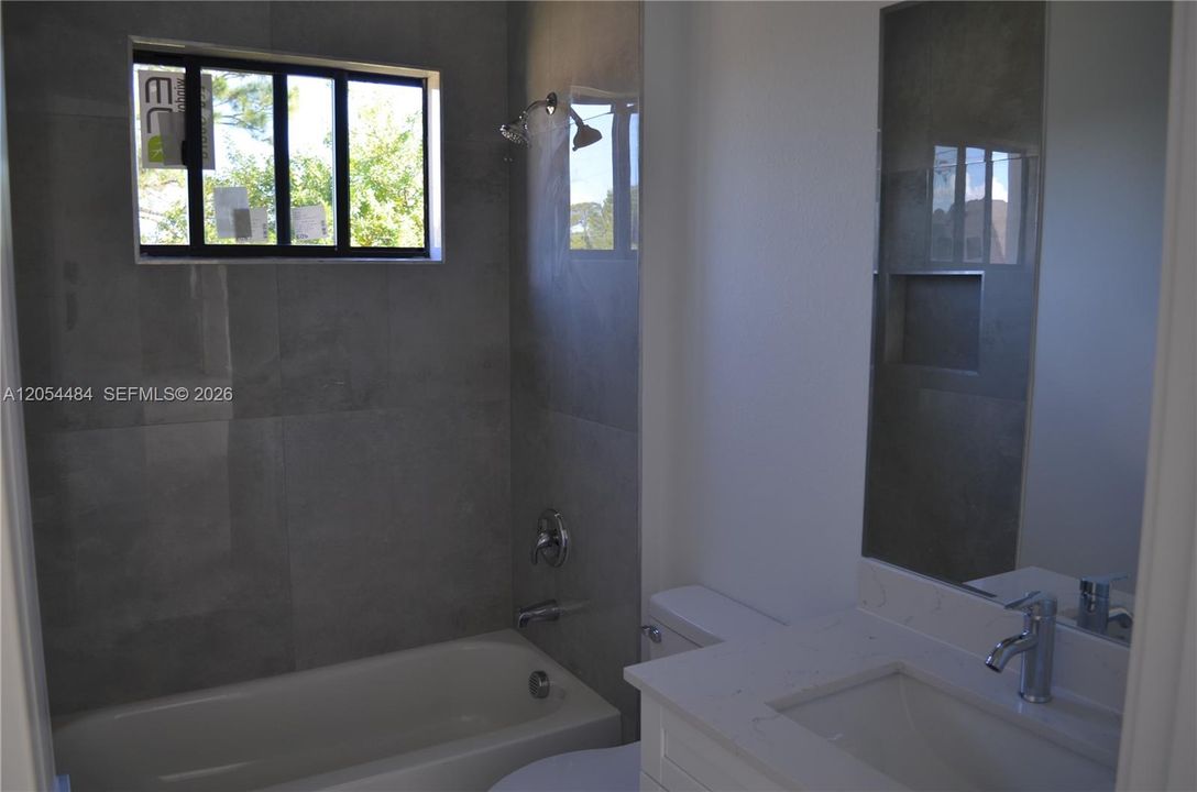 En Venta: $389,000 (4 camas, 2 baños, 0 Pies cuadrados)
