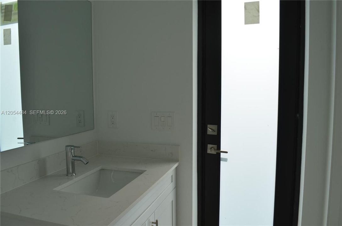 En Venta: $389,000 (4 camas, 2 baños, 0 Pies cuadrados)