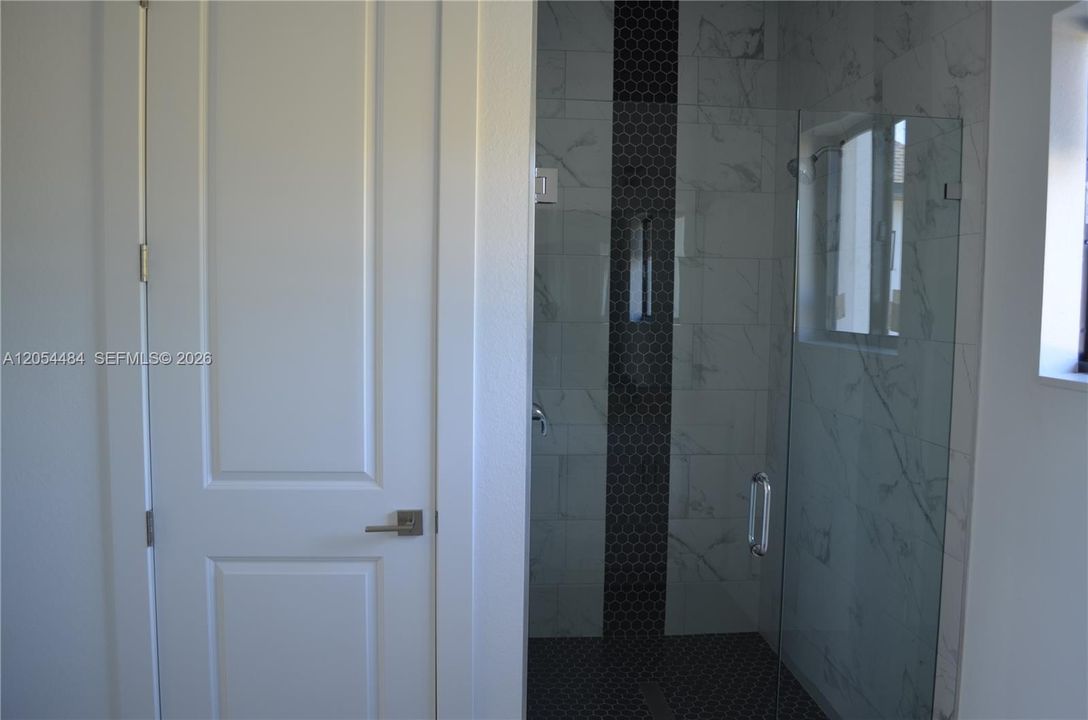 En Venta: $389,000 (4 camas, 2 baños, 0 Pies cuadrados)