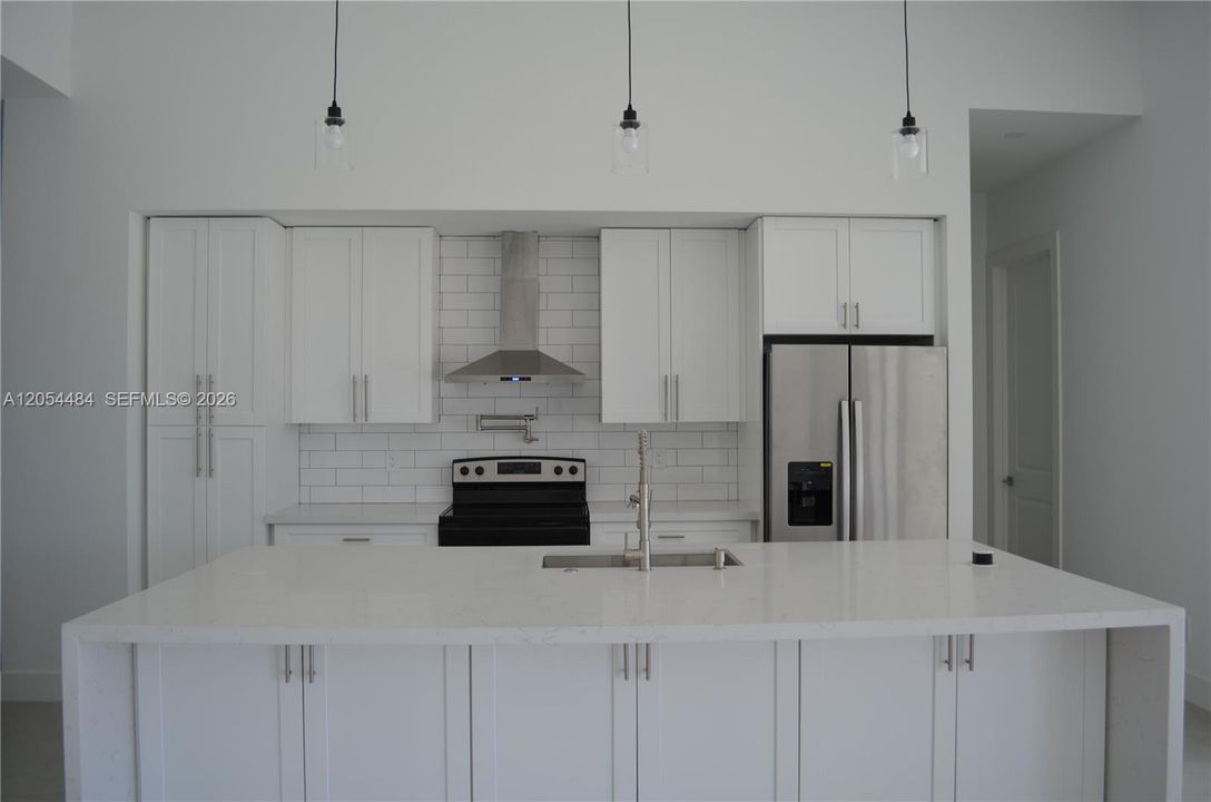 En Venta: $389,000 (4 camas, 2 baños, 0 Pies cuadrados)
