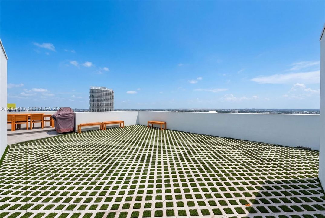 En Venta: $3,500,000 (3 camas, 3 baños, 2418 Pies cuadrados)