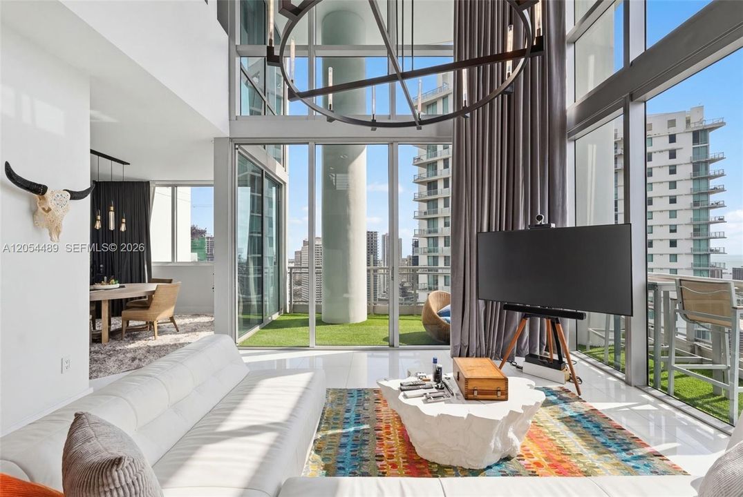 En Venta: $3,500,000 (3 camas, 3 baños, 2418 Pies cuadrados)