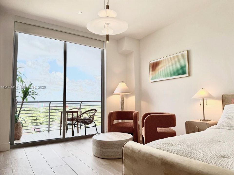 For Rent: $3,750 (0 beds, 1 baths, 569 Square Feet)