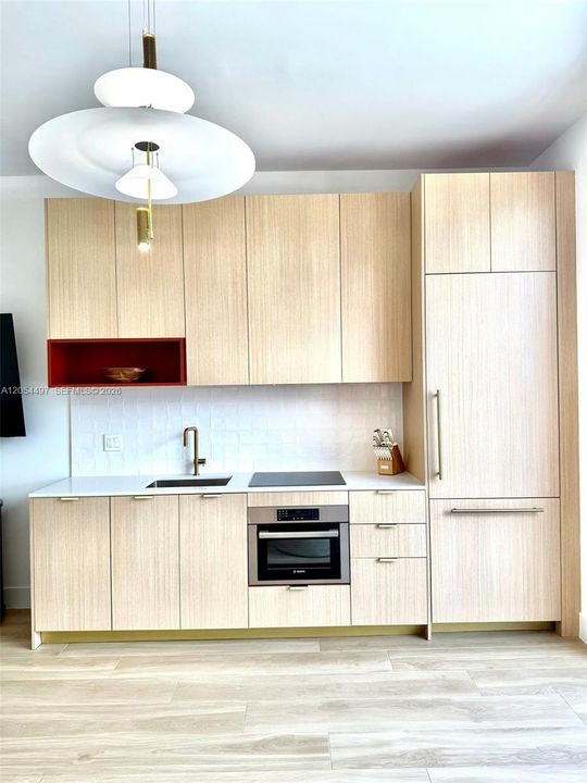 For Rent: $3,750 (0 beds, 1 baths, 569 Square Feet)