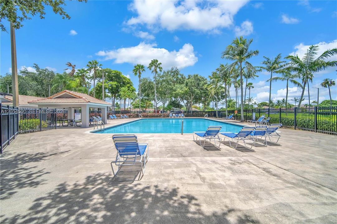 Clean pool deck