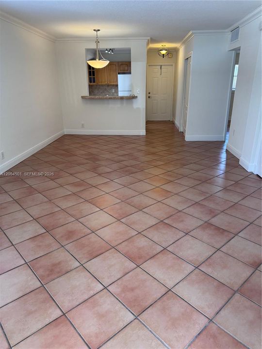 В аренду: $1,925 (1 спален, 1 ванн, 710 Квадратных фут)