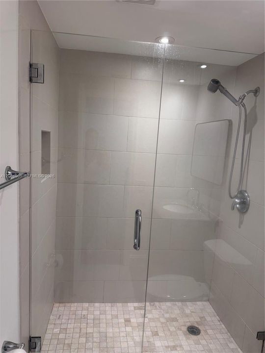 В аренду: $1,925 (1 спален, 1 ванн, 710 Квадратных фут)