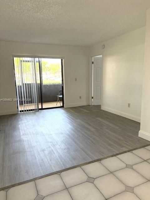 В аренду: $2,190 (2 спален, 2 ванн, 970 Квадратных фут)