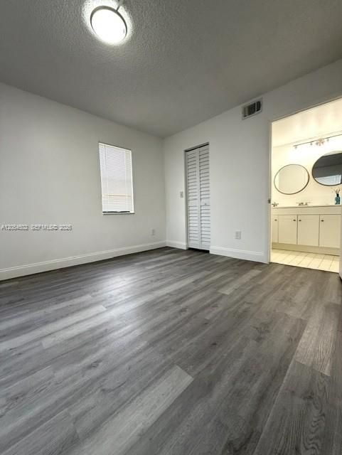 В аренду: $2,190 (2 спален, 2 ванн, 970 Квадратных фут)