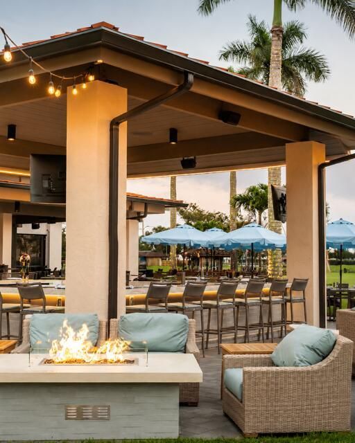 Boca Pointe Outdoor Restaurant and Bar