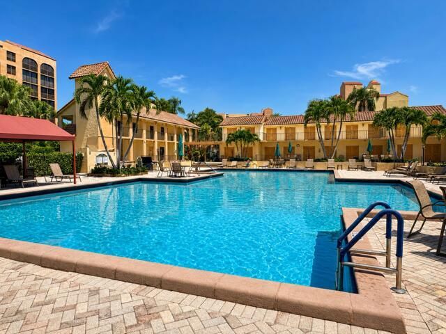 Boca Pointe Promenade Pool
