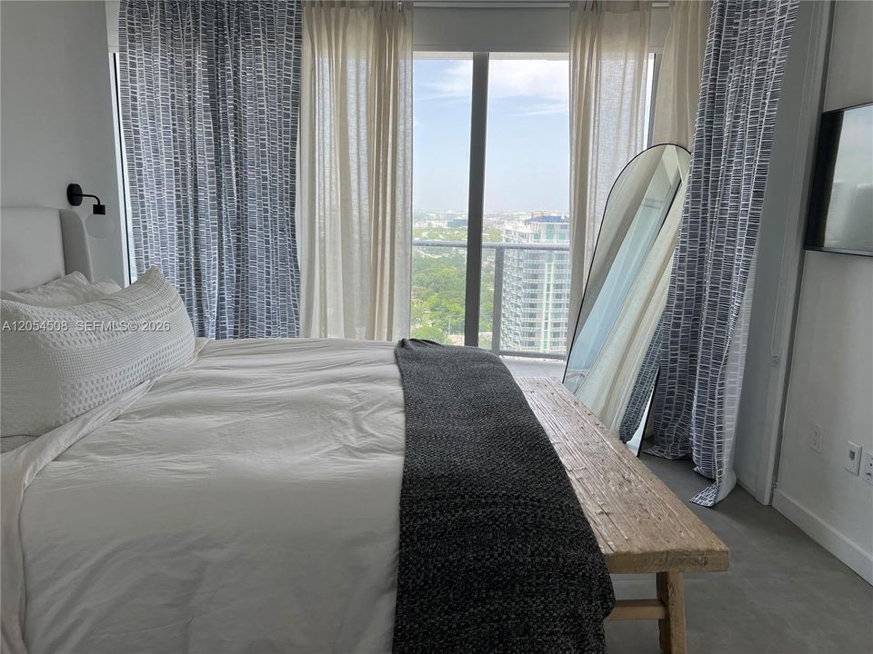 For Rent: $6,500 (2 beds, 2 baths, 1178 Square Feet)