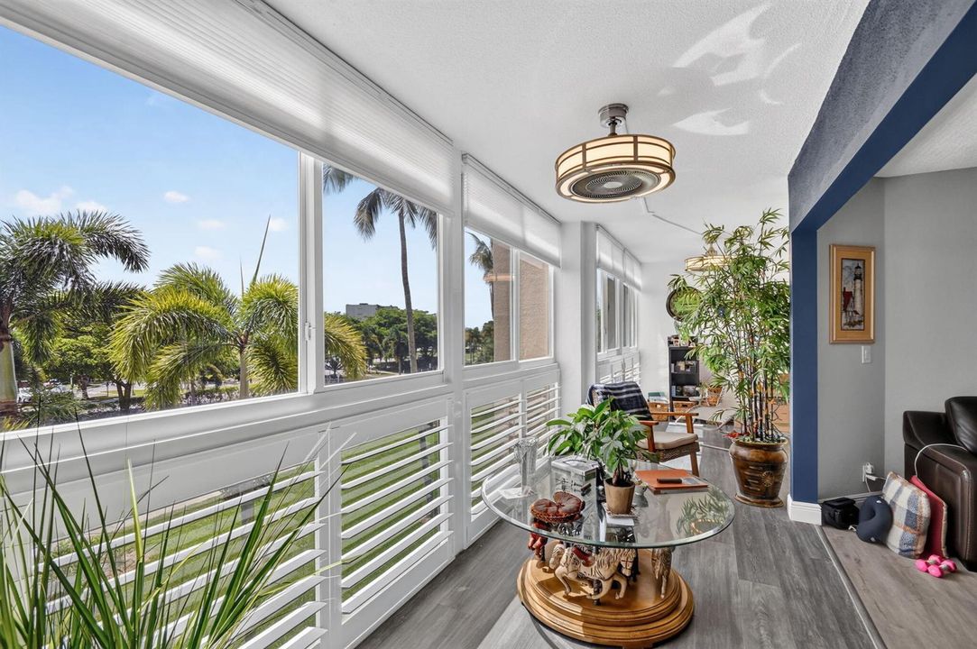 3590- enclosed Patio