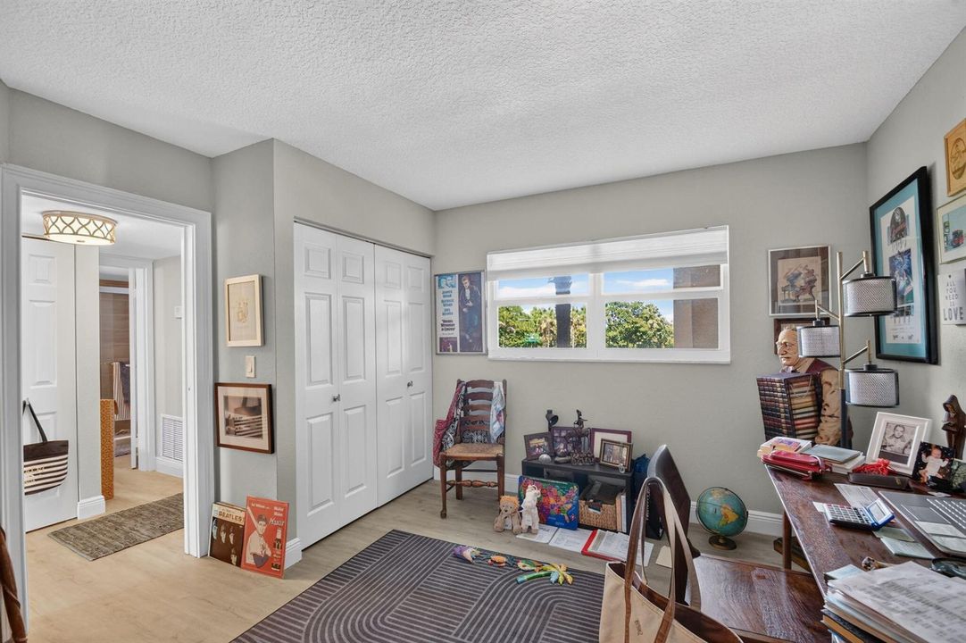 3590-BR 2-Office 2