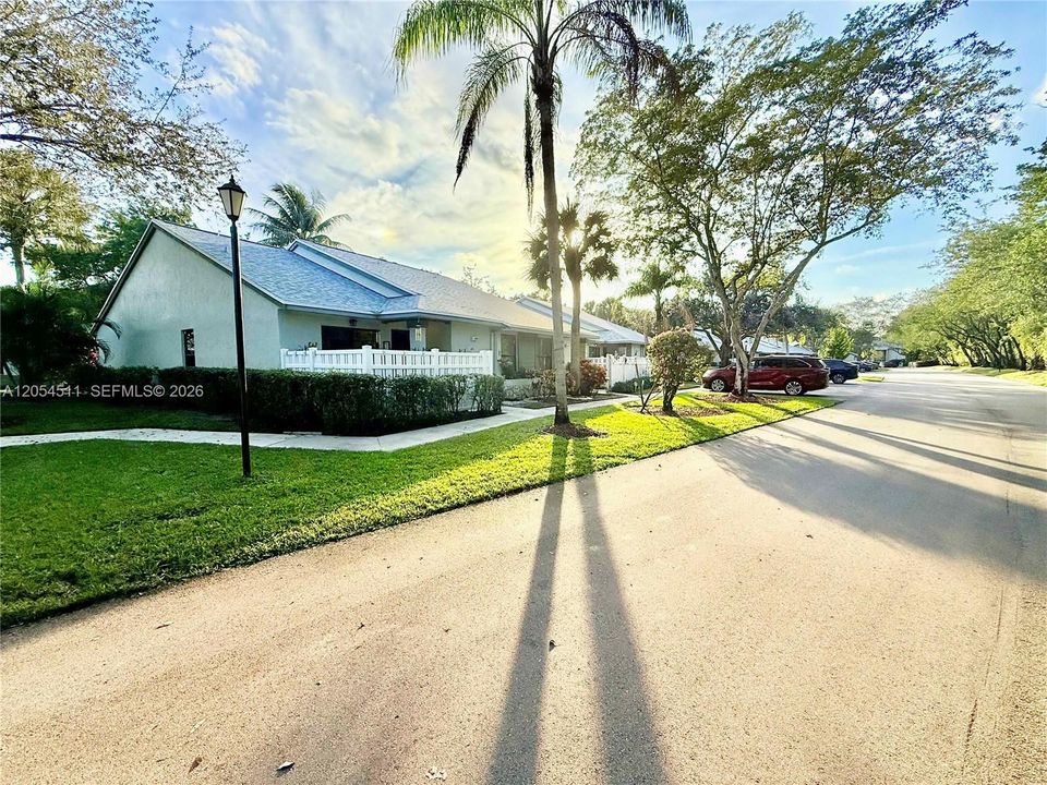 En Venta: $355,000 (2 camas, 2 baños, 1320 Pies cuadrados)