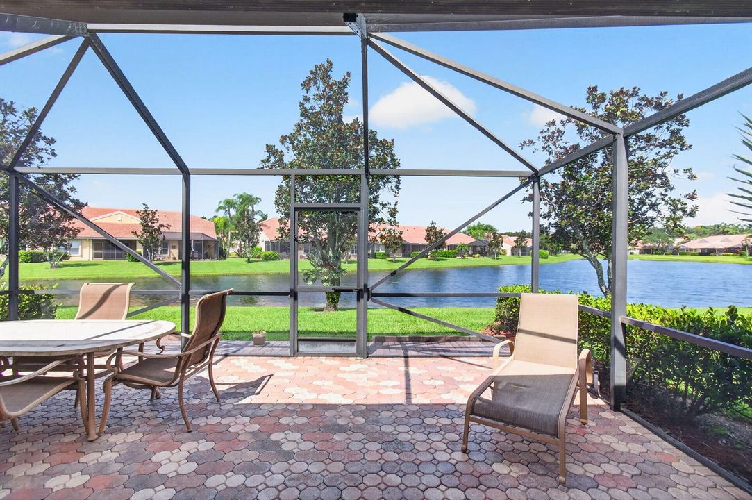 Spectacular Lake Views