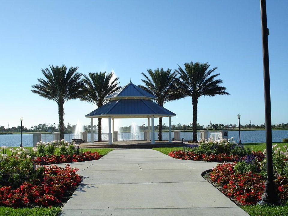 Tradition Gazebo 2