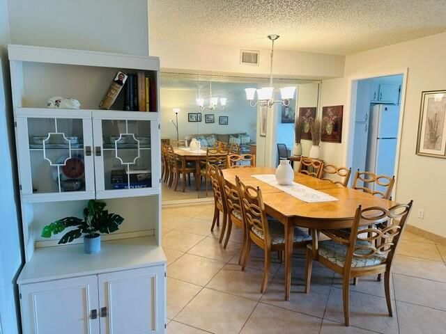 5984 Via Vermilya 405-A-dining area