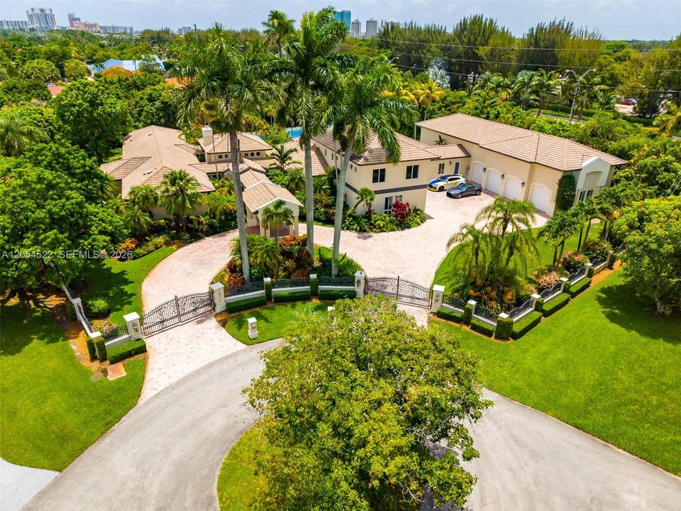 En Venta: $5,395,000 (7 camas, 7 baños, 7831 Pies cuadrados)