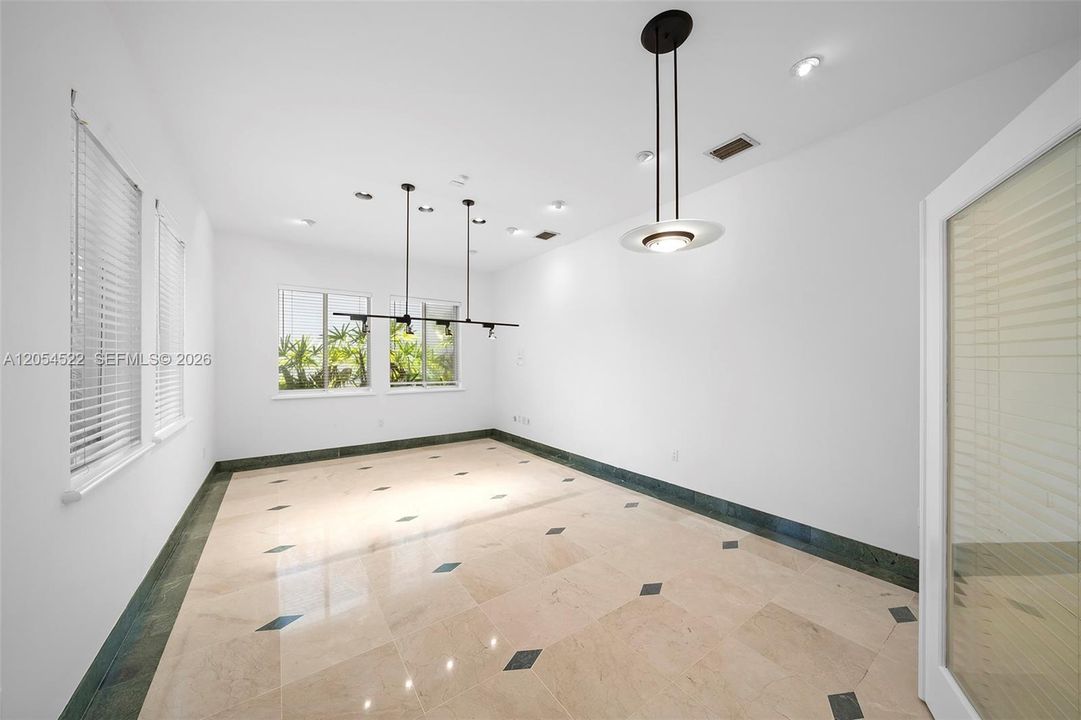 En Venta: $5,395,000 (7 camas, 7 baños, 7831 Pies cuadrados)