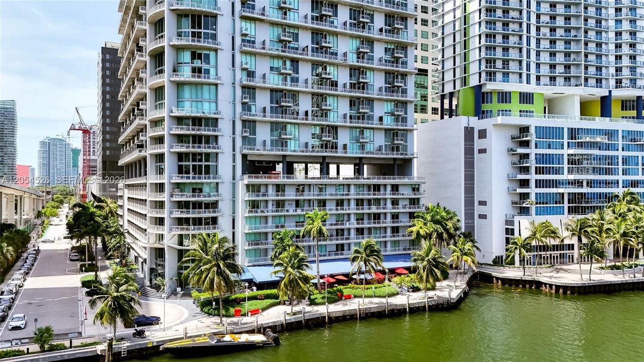 For Rent: $3,200 (1 beds, 1 baths, 795 Square Feet)