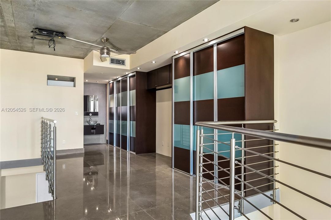 For Rent: $3,200 (1 beds, 1 baths, 795 Square Feet)