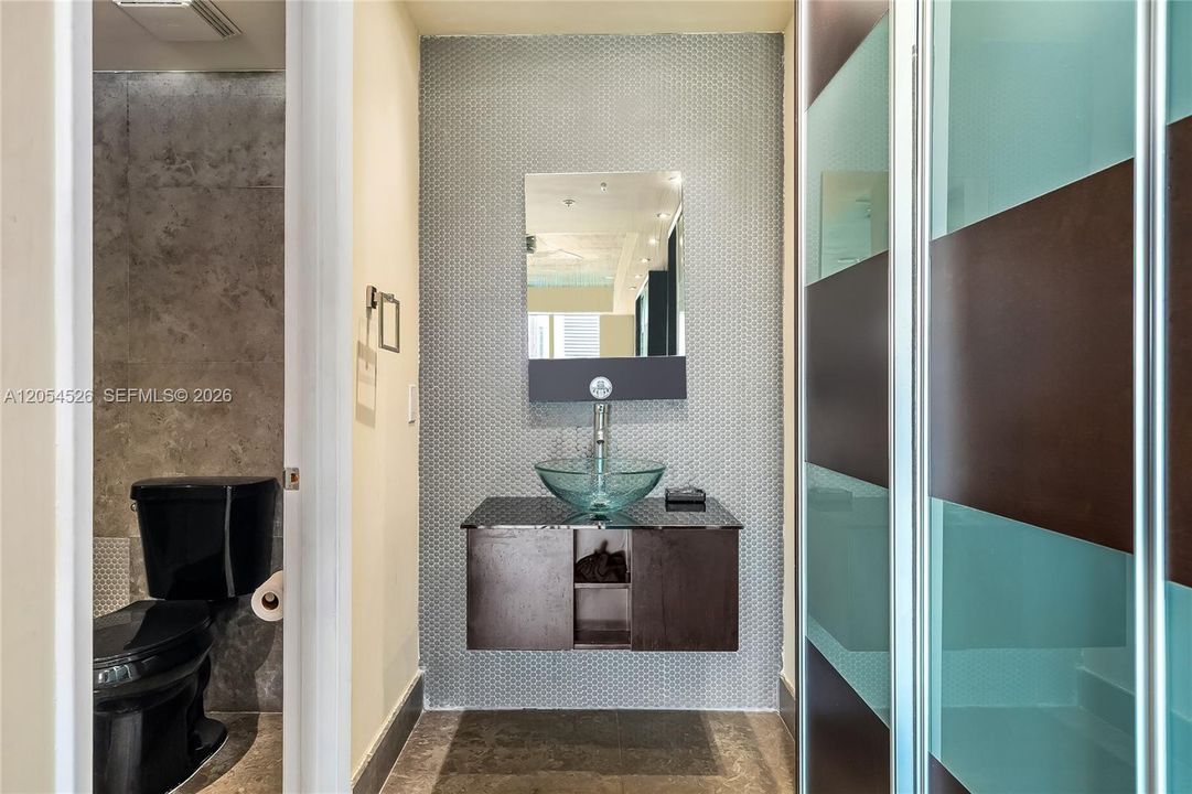 For Rent: $3,200 (1 beds, 1 baths, 795 Square Feet)