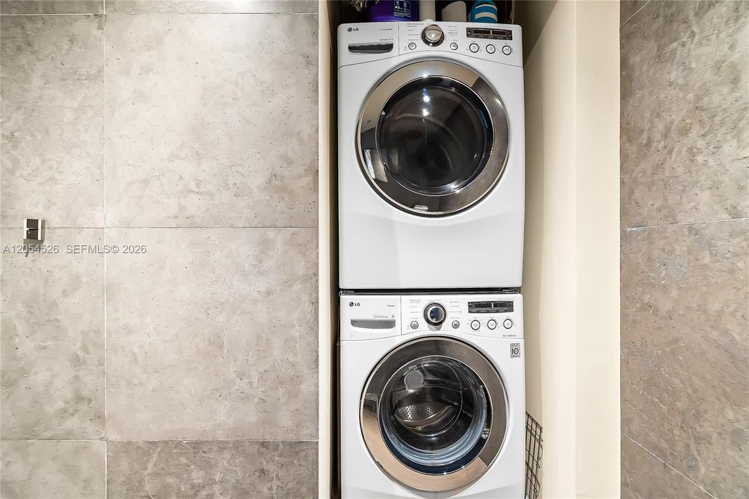 For Rent: $3,200 (1 beds, 1 baths, 795 Square Feet)